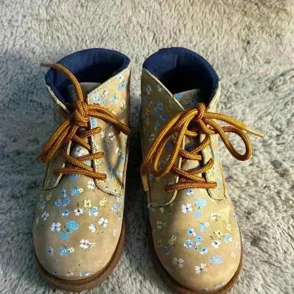 Osh Kosh Bgosh girls boots - Picture 2 of 7